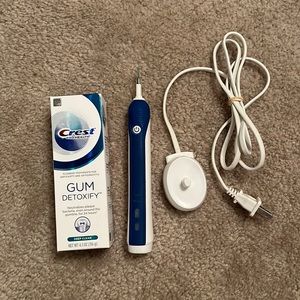 Oral B Electric Toothbrush